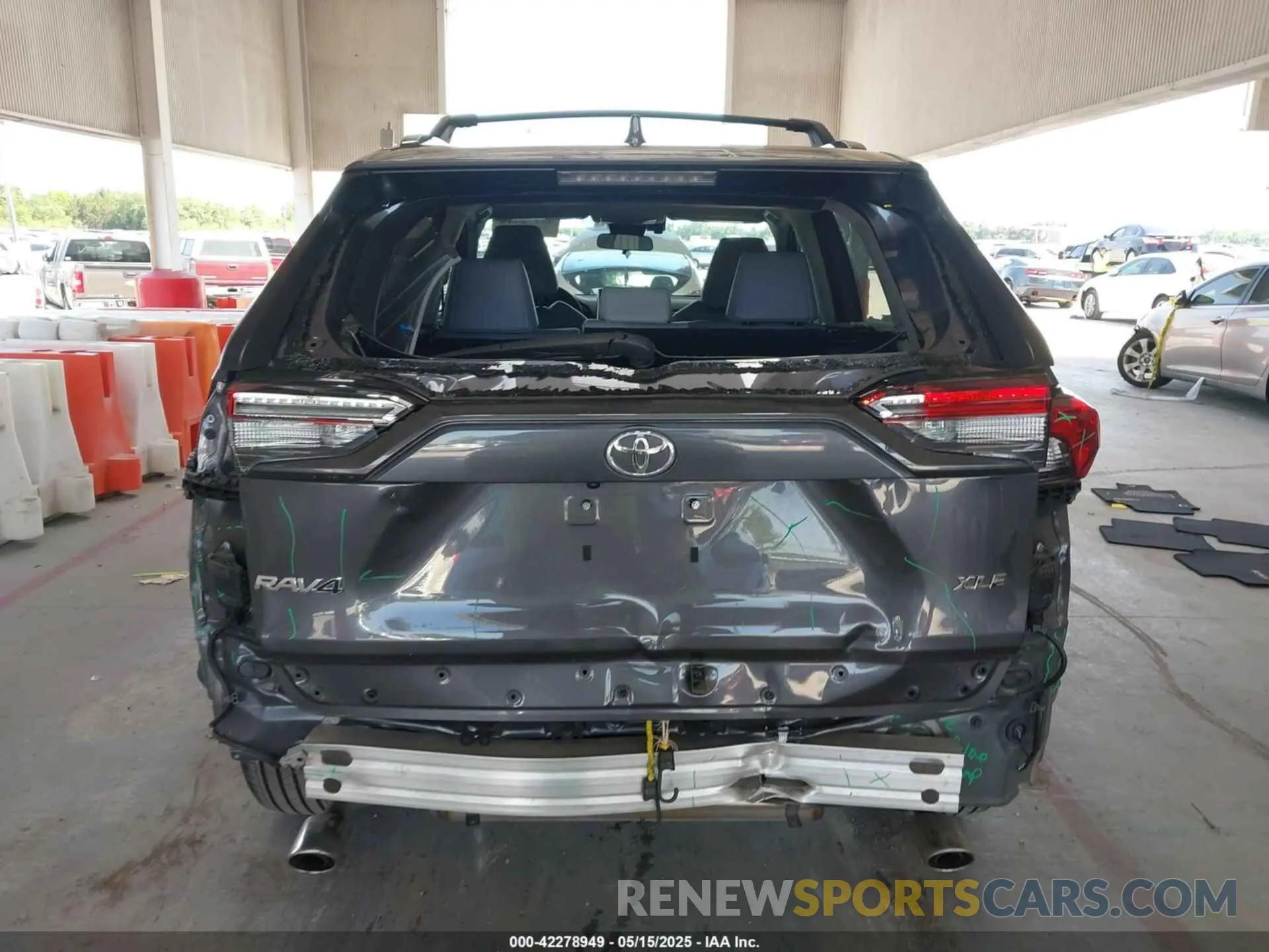 17 Photograph of a damaged car 2T3C1RFV0RC284225 TOYOTA RAV4 2024