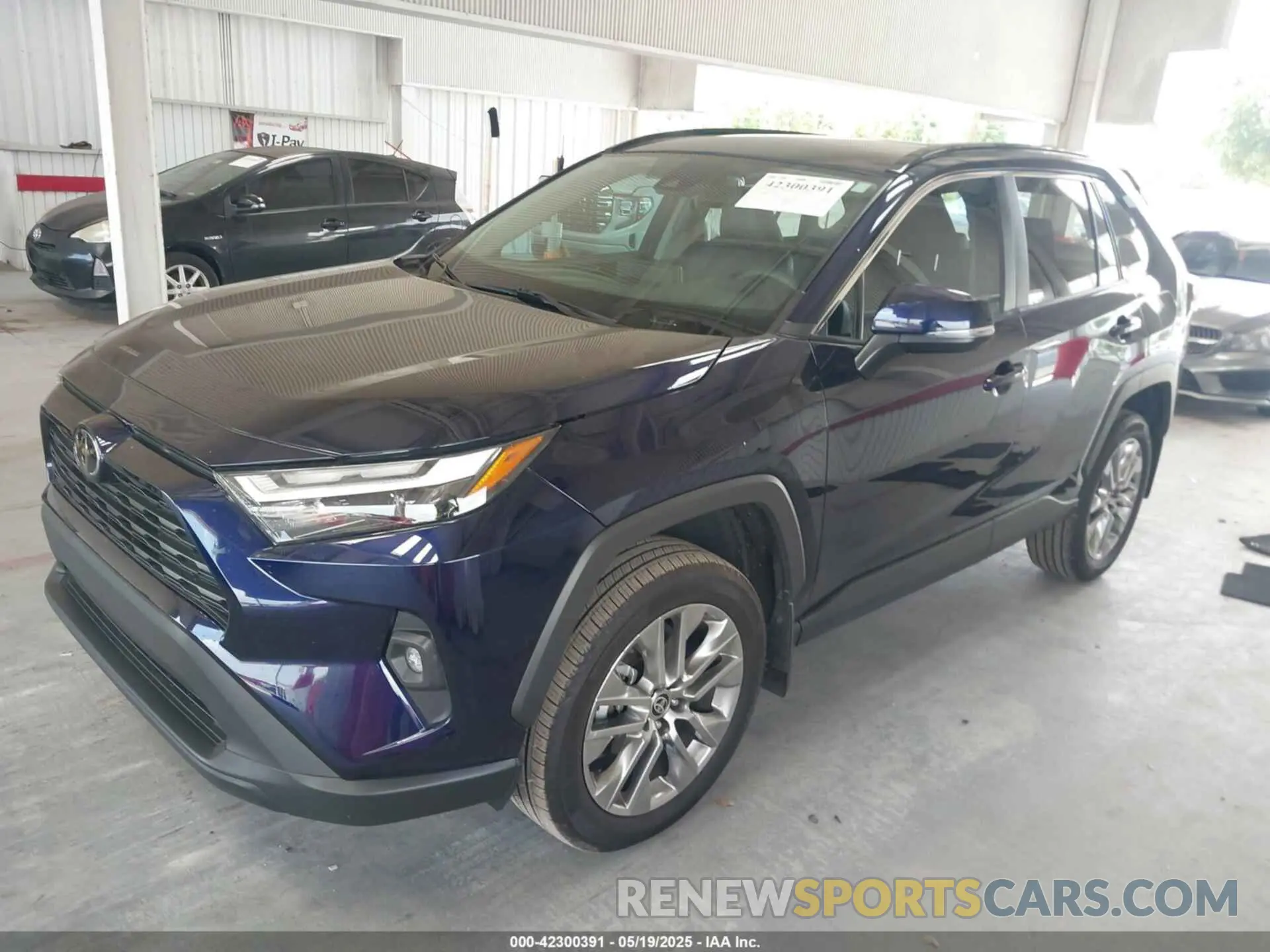 2 Photograph of a damaged car 2T3C1RFV0RW315911 TOYOTA RAV4 2024