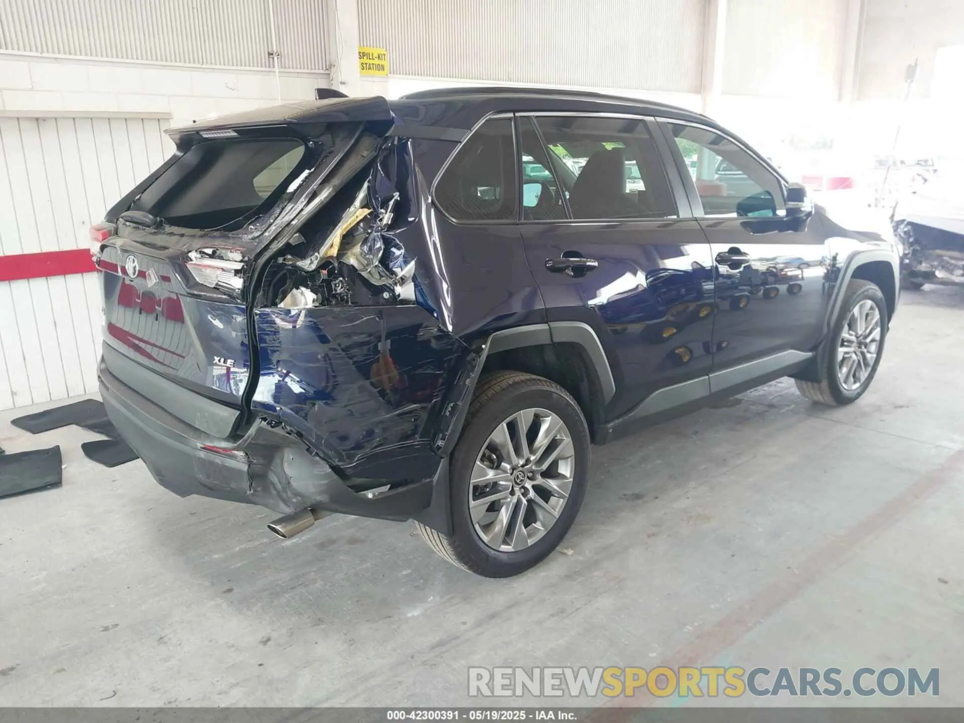 4 Photograph of a damaged car 2T3C1RFV0RW315911 TOYOTA RAV4 2024