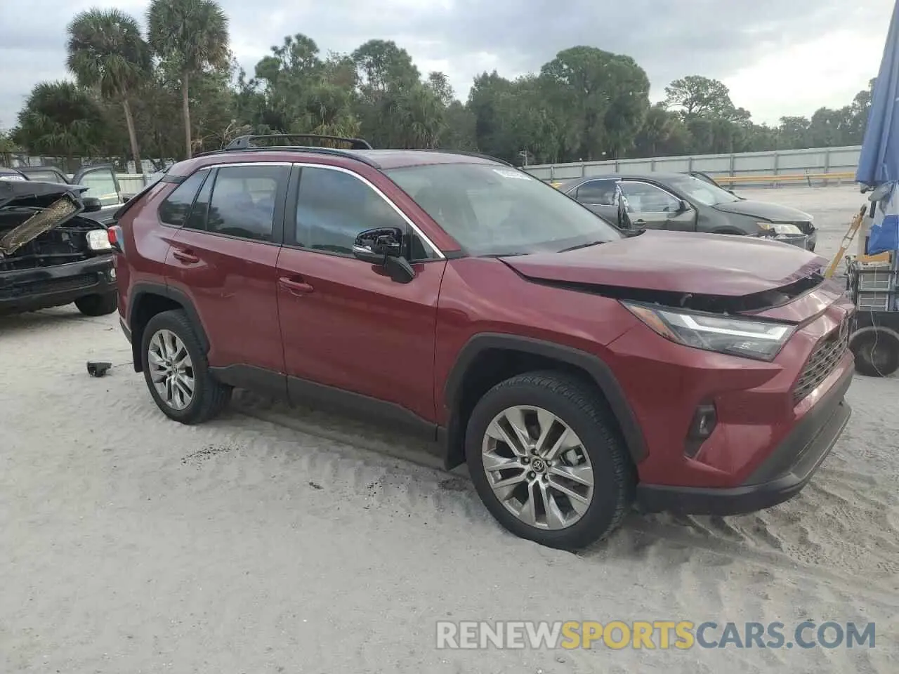 4 Photograph of a damaged car 2T3C1RFV0RW338332 TOYOTA RAV4 2024