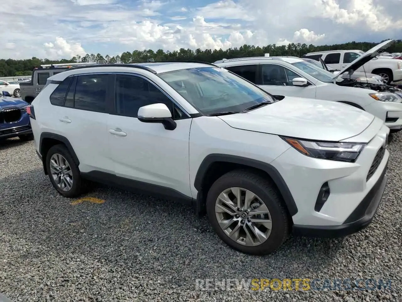 4 Photograph of a damaged car 2T3C1RFV0RW344034 TOYOTA RAV4 2024