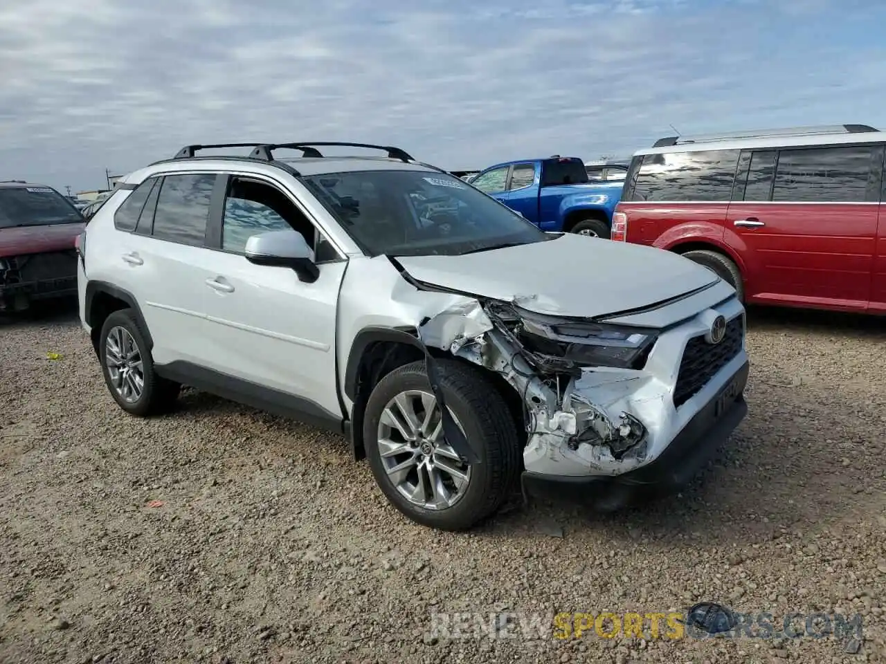 4 Photograph of a damaged car 2T3C1RFV1RW327257 TOYOTA RAV4 2024