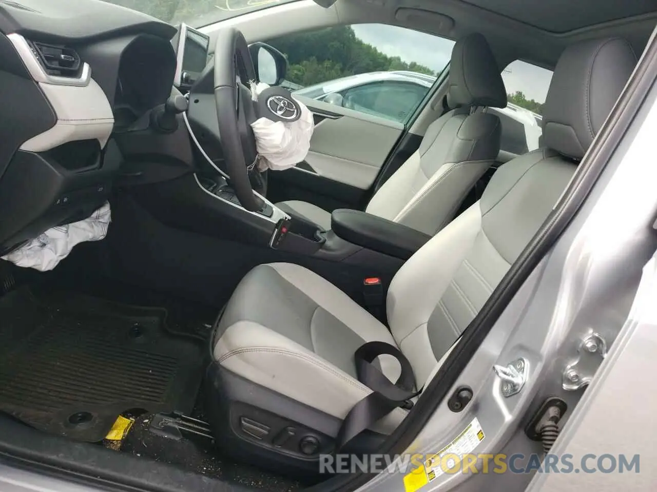 7 Photograph of a damaged car 2T3C1RFV2RC286896 TOYOTA RAV4 2024