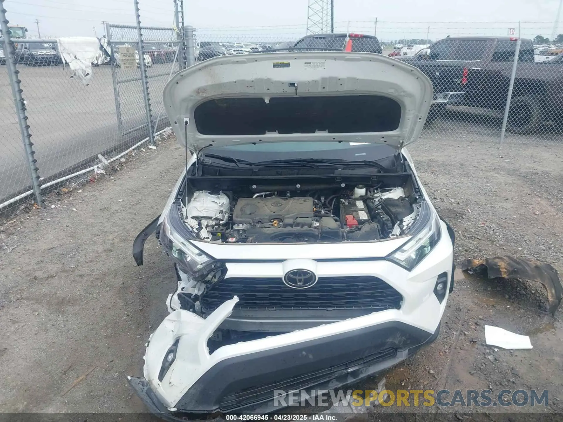 10 Photograph of a damaged car 2T3C1RFV3RW311870 TOYOTA RAV4 2024
