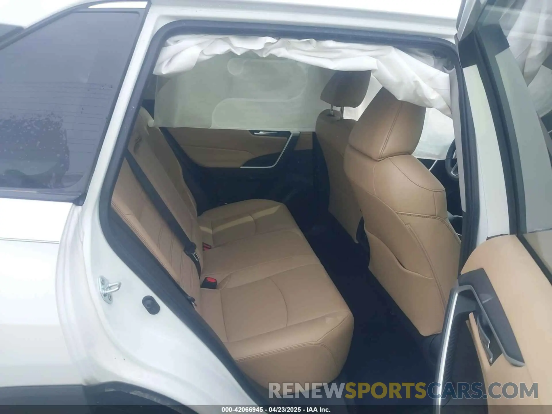 8 Photograph of a damaged car 2T3C1RFV3RW311870 TOYOTA RAV4 2024