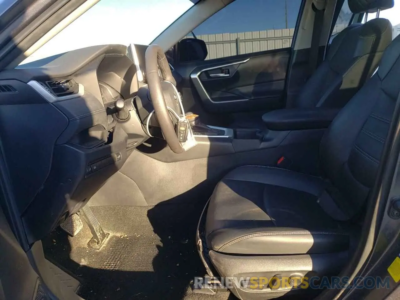 7 Photograph of a damaged car 2T3C1RFV4RC258999 TOYOTA RAV4 2024