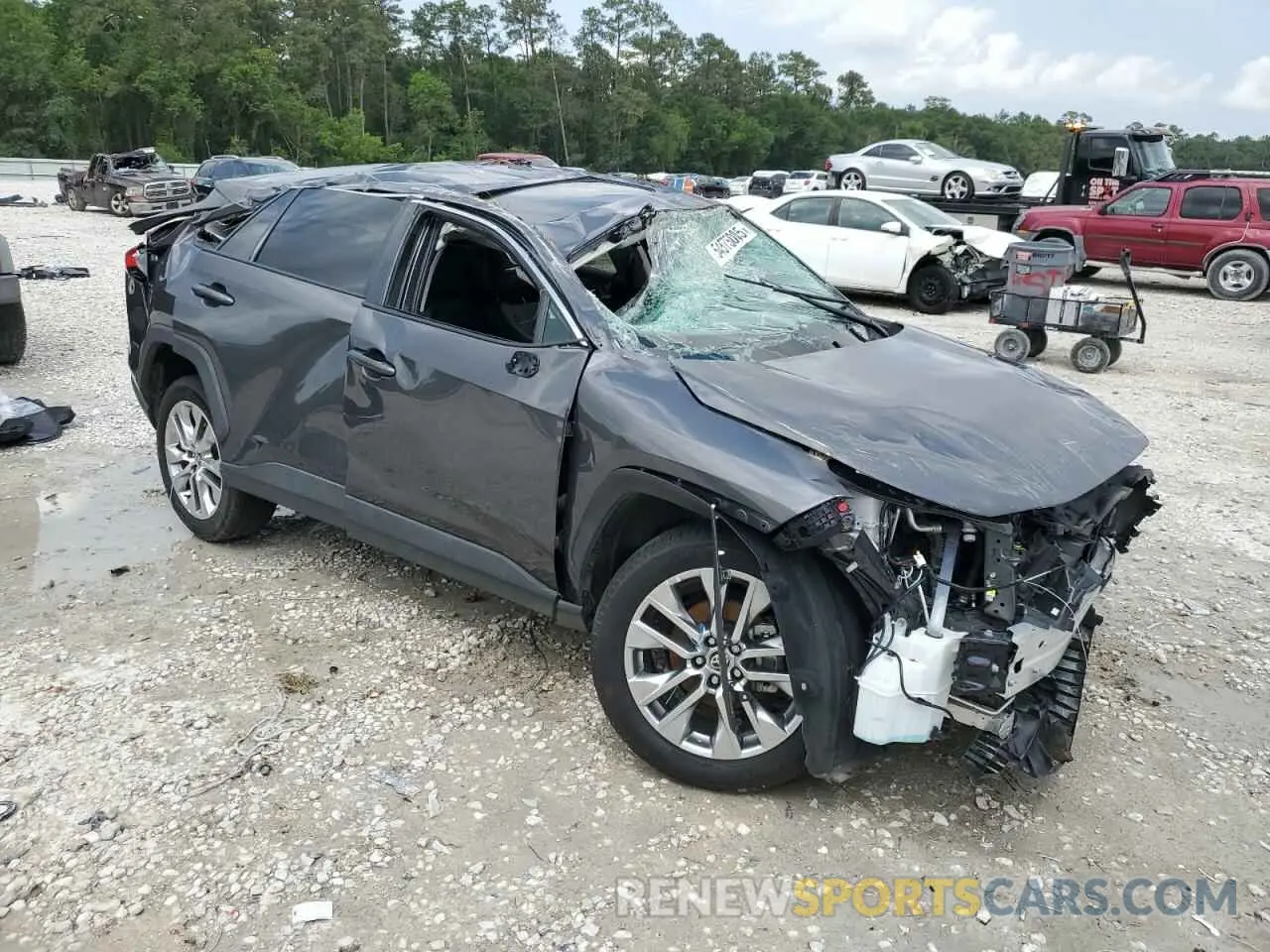4 Photograph of a damaged car 2T3C1RFV6RW331322 TOYOTA RAV4 2024