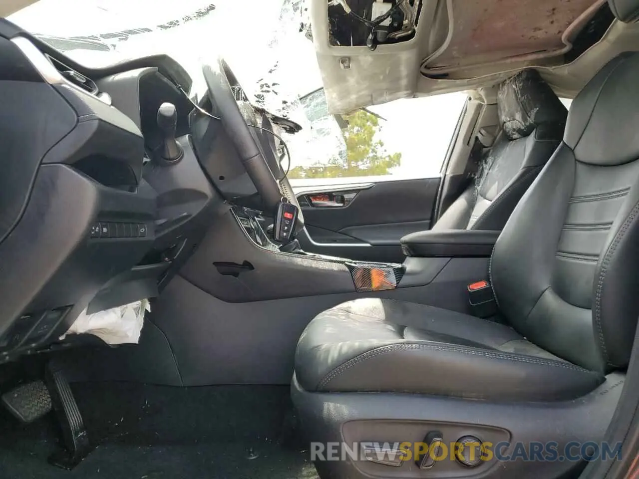 7 Photograph of a damaged car 2T3C1RFV6RW331322 TOYOTA RAV4 2024