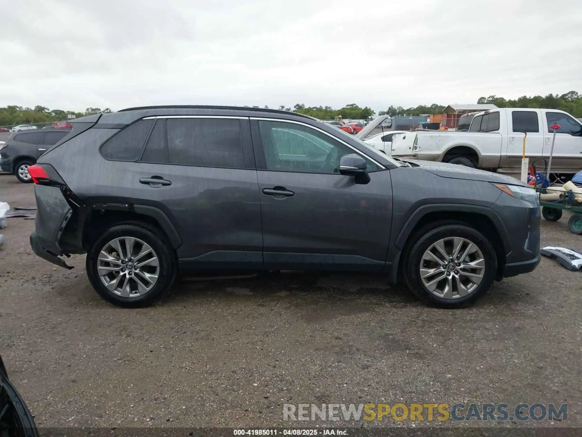 14 Photograph of a damaged car 2T3C1RFV8RC254941 TOYOTA RAV4 2024