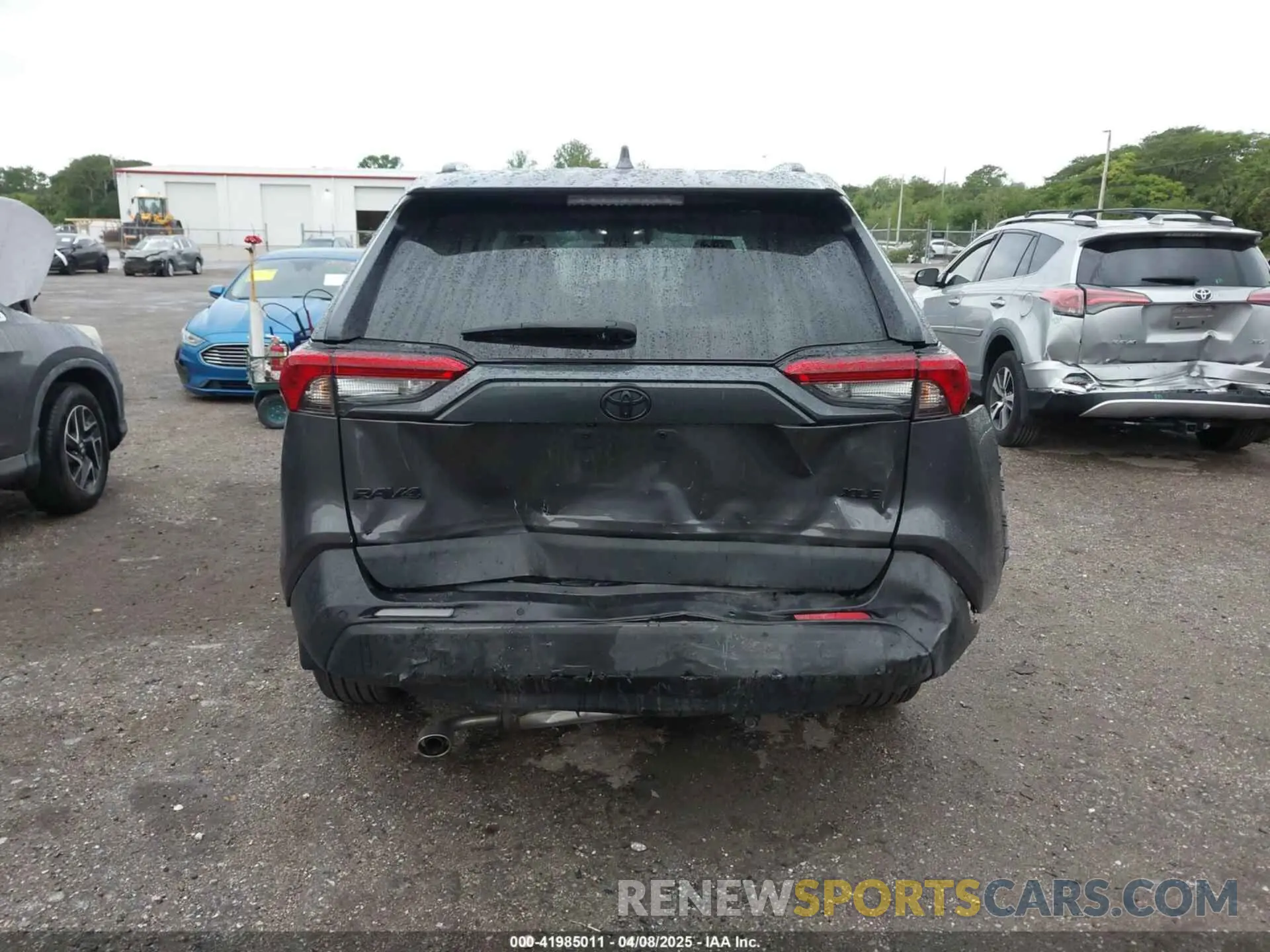17 Photograph of a damaged car 2T3C1RFV8RC254941 TOYOTA RAV4 2024