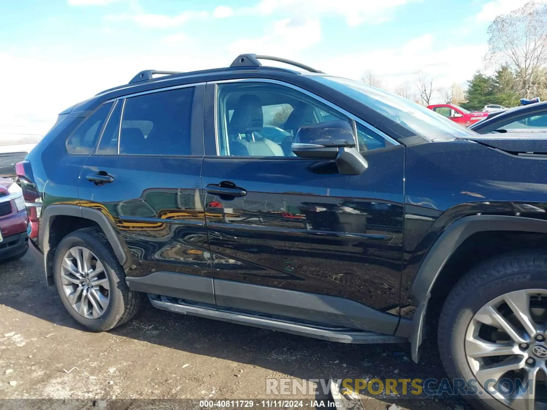 14 Photograph of a damaged car 2T3C1RFV8RC294520 TOYOTA RAV4 2024