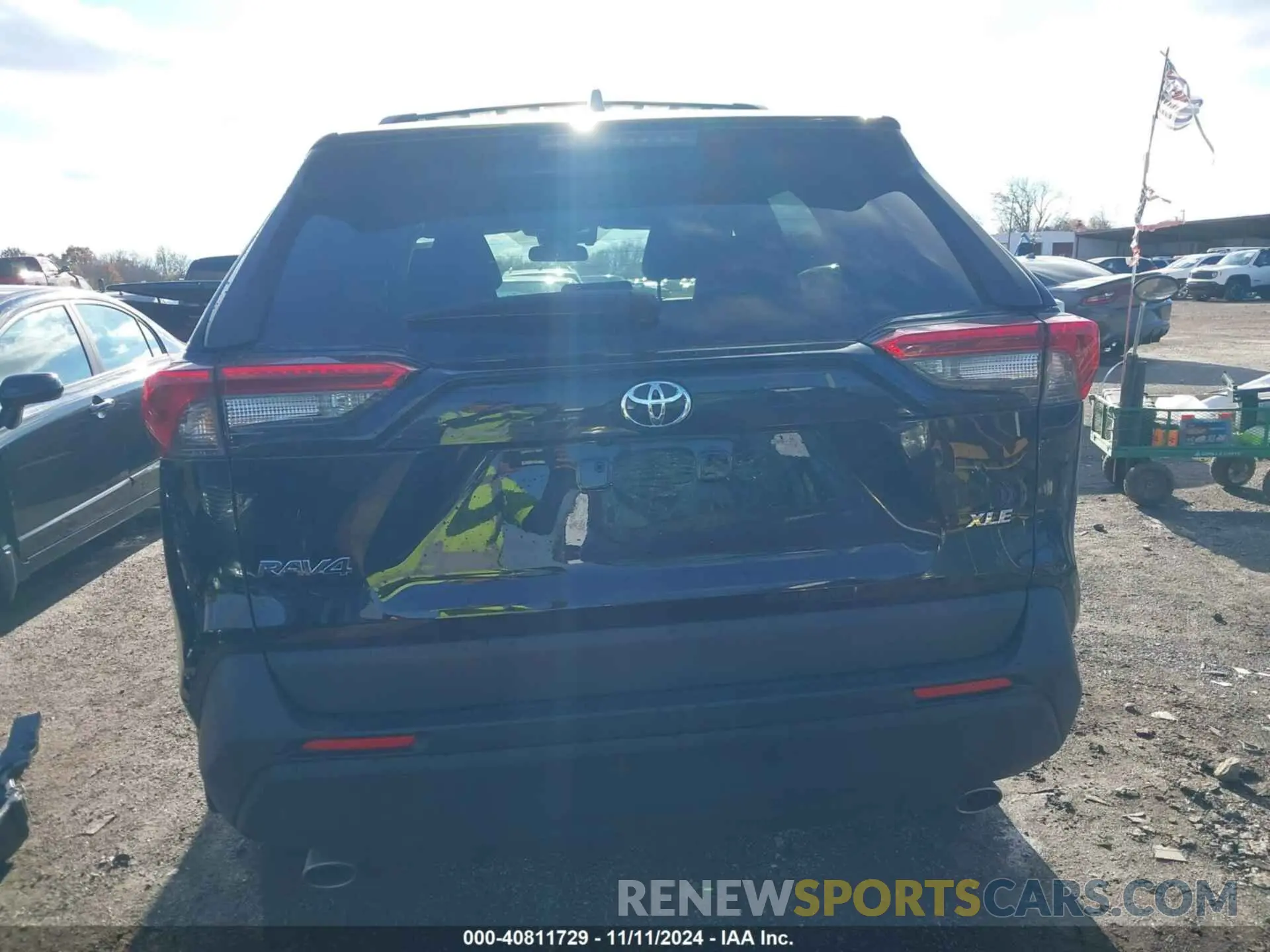 17 Photograph of a damaged car 2T3C1RFV8RC294520 TOYOTA RAV4 2024