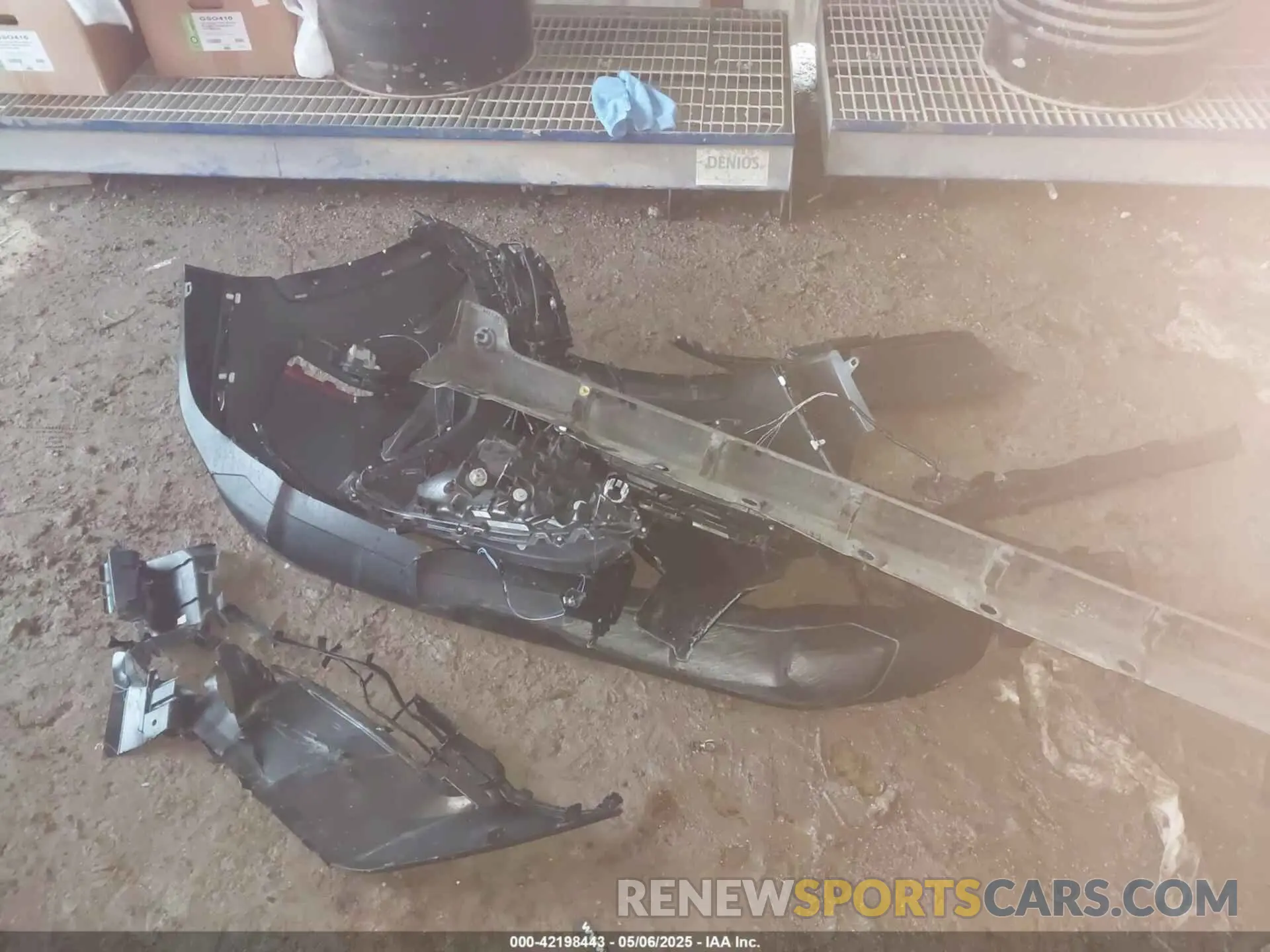 11 Photograph of a damaged car 2T3C1RFV8RW305725 TOYOTA RAV4 2024