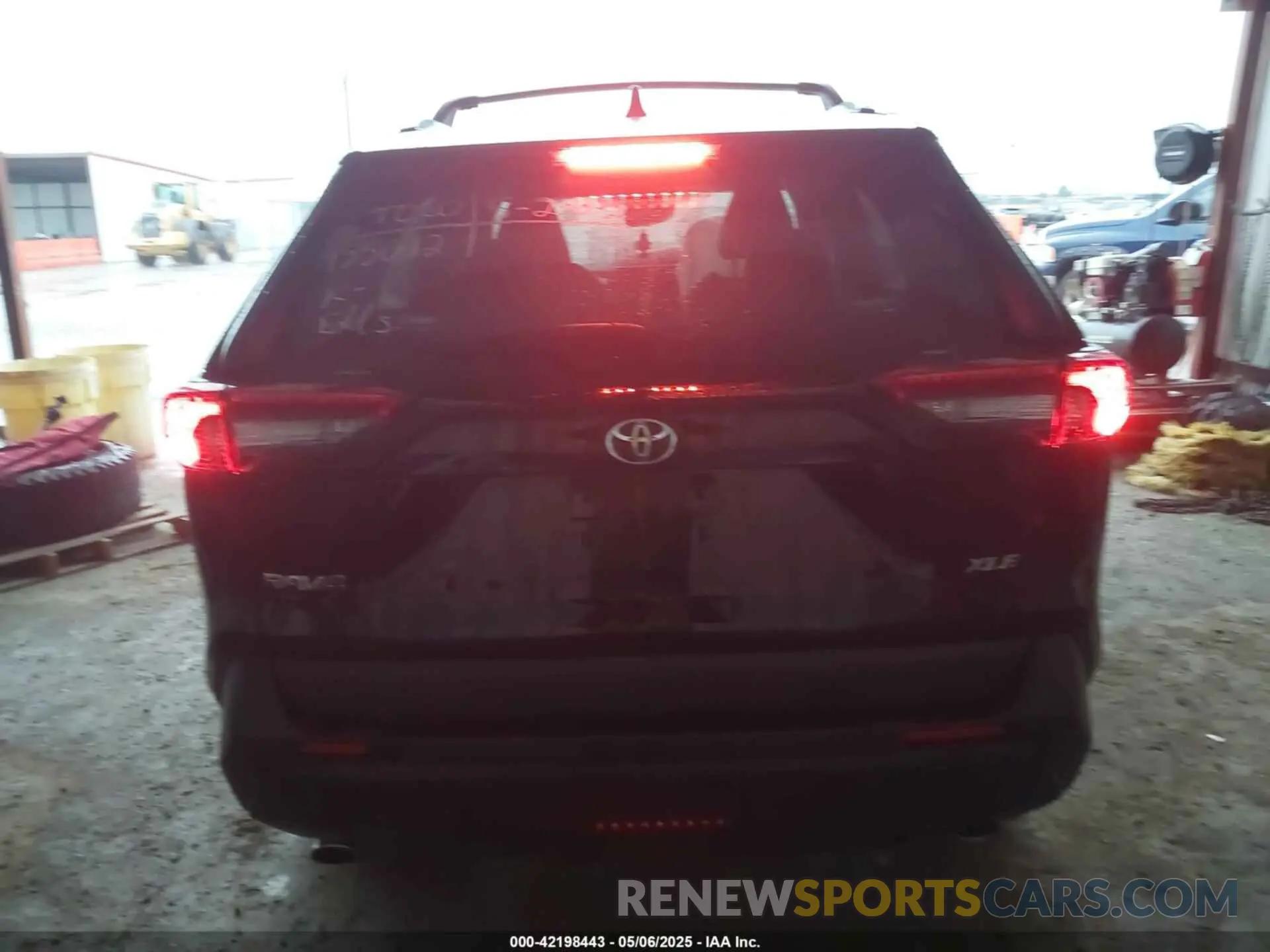 16 Photograph of a damaged car 2T3C1RFV8RW305725 TOYOTA RAV4 2024