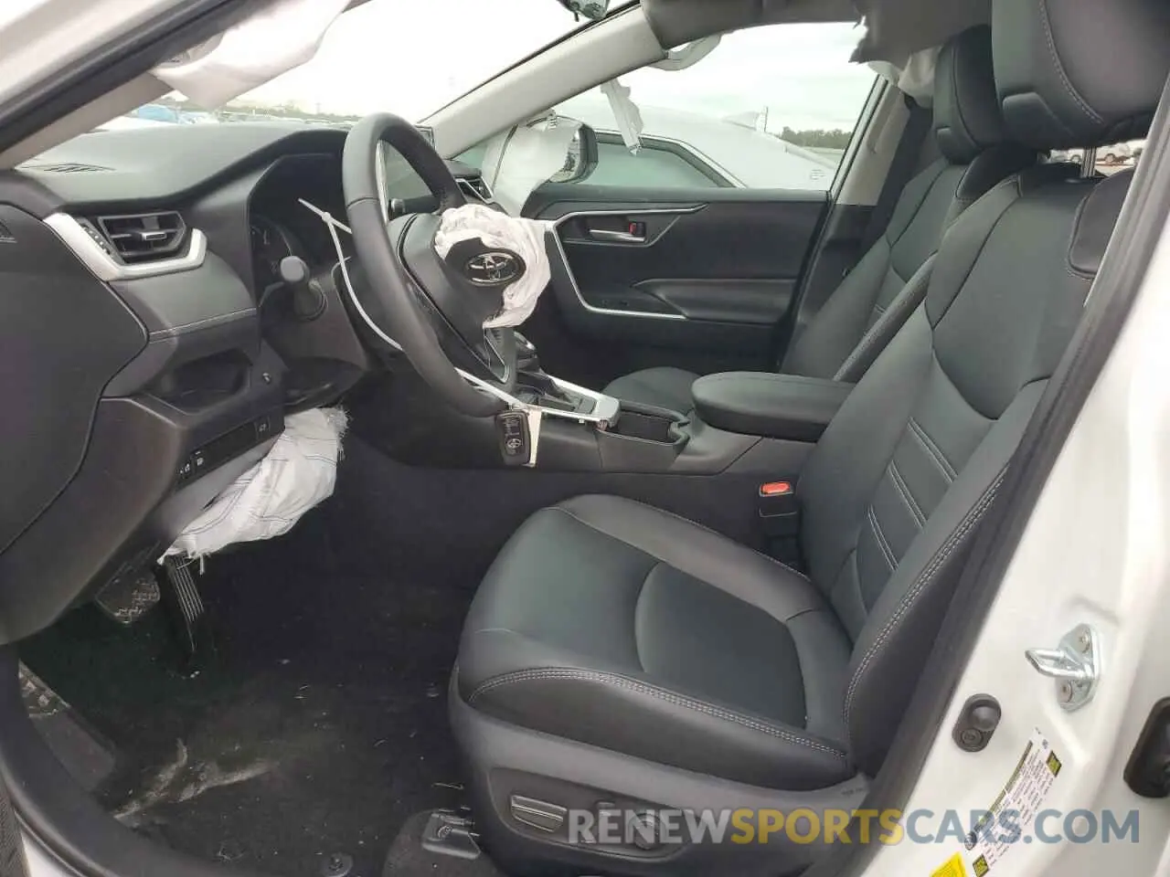 7 Photograph of a damaged car 2T3C1RFV8RW356268 TOYOTA RAV4 2024