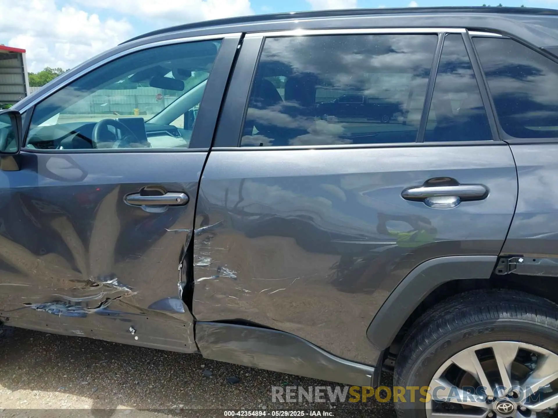 15 Photograph of a damaged car 2T3C1RFV8RW359896 TOYOTA RAV4 2024