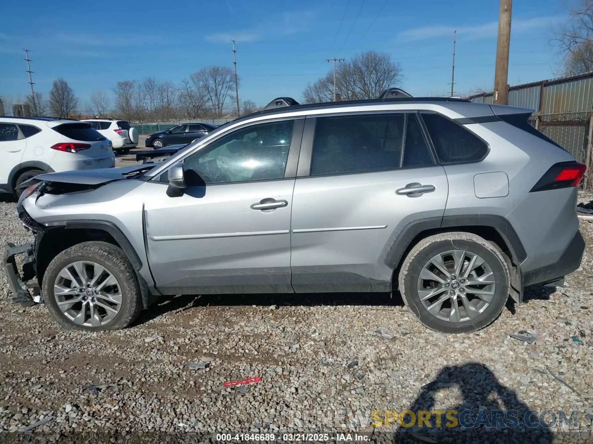 15 Photograph of a damaged car 2T3C1RFV9RW350060 TOYOTA RAV4 2024