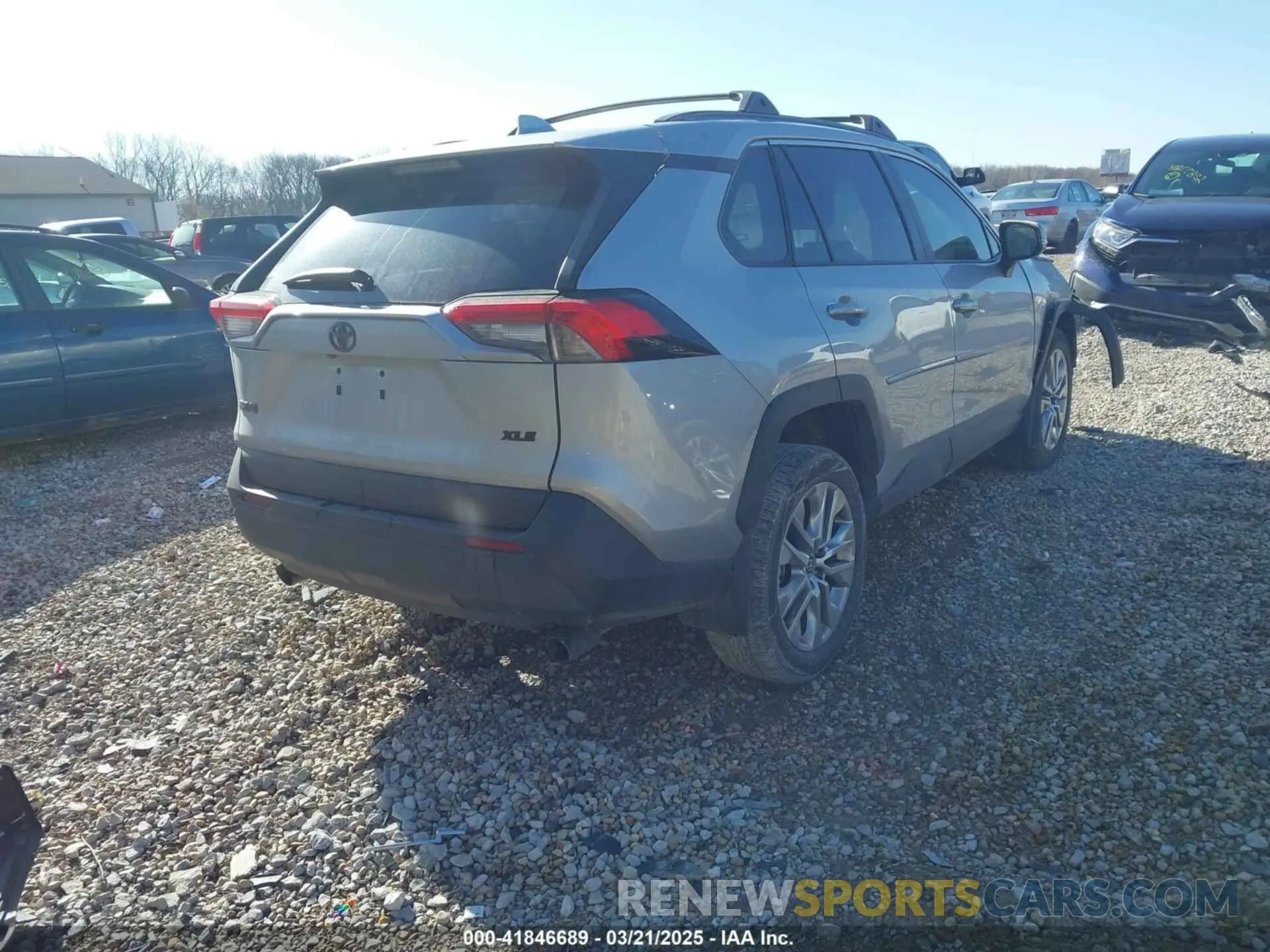 4 Photograph of a damaged car 2T3C1RFV9RW350060 TOYOTA RAV4 2024