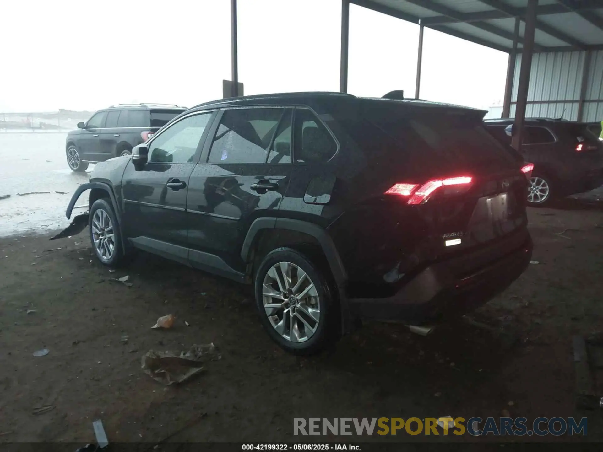 3 Photograph of a damaged car 2T3C1RFVXRC276312 TOYOTA RAV4 2024