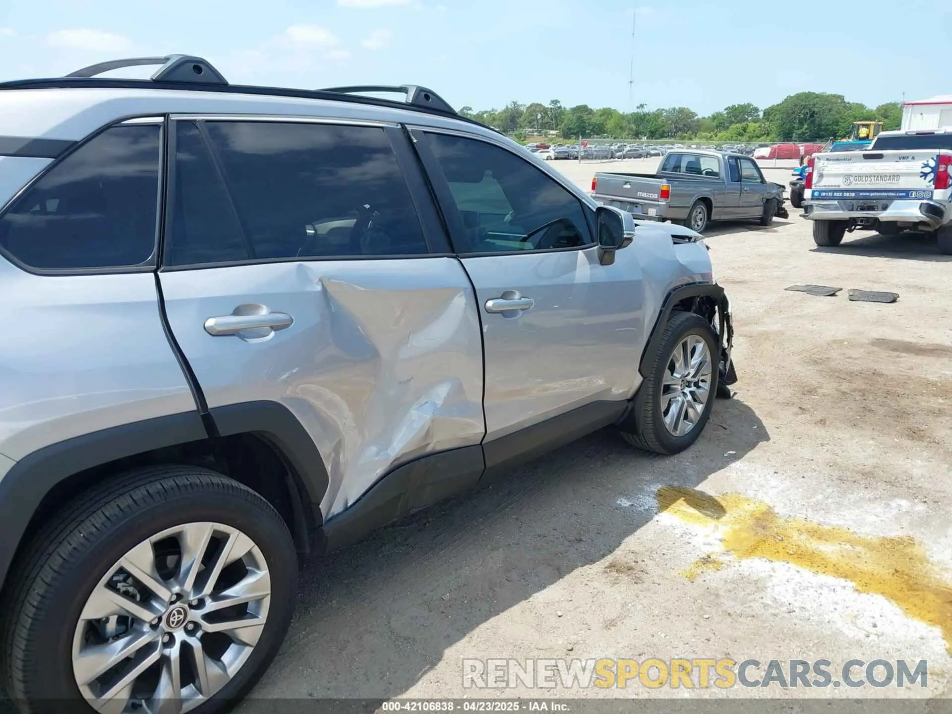 6 Photograph of a damaged car 2T3C1RFVXRC293952 TOYOTA RAV4 2024