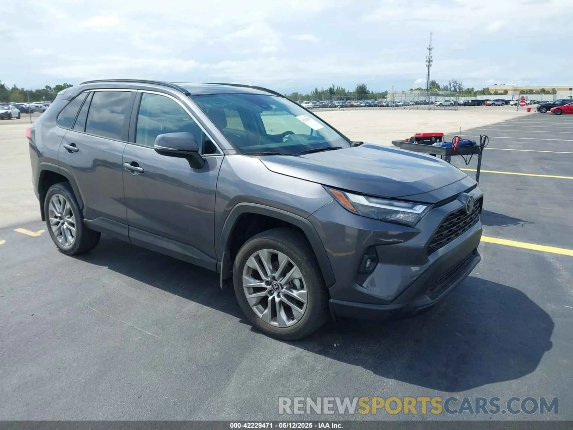 1 Photograph of a damaged car 2T3C1RFVXRC295264 TOYOTA RAV4 2024