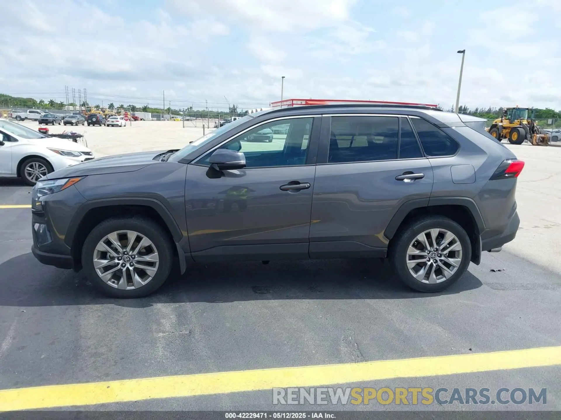 14 Photograph of a damaged car 2T3C1RFVXRC295264 TOYOTA RAV4 2024