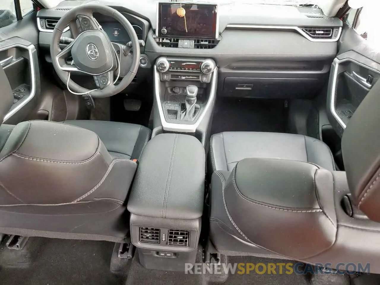 8 Photograph of a damaged car 2T3C1RFVXRW306908 TOYOTA RAV4 2024