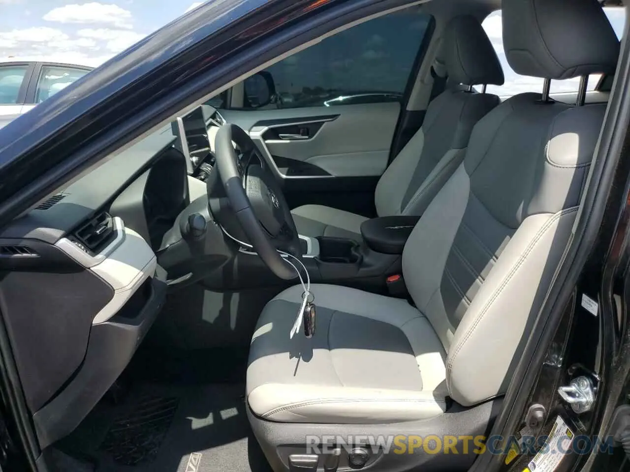 7 Photograph of a damaged car 2T3C1RFVXRW317486 TOYOTA RAV4 2024