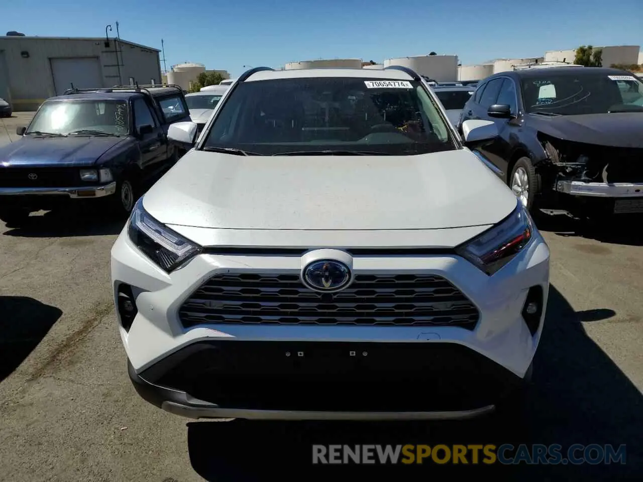 5 Photograph of a damaged car 2T3D6RFVXRW072663 TOYOTA RAV4 2024