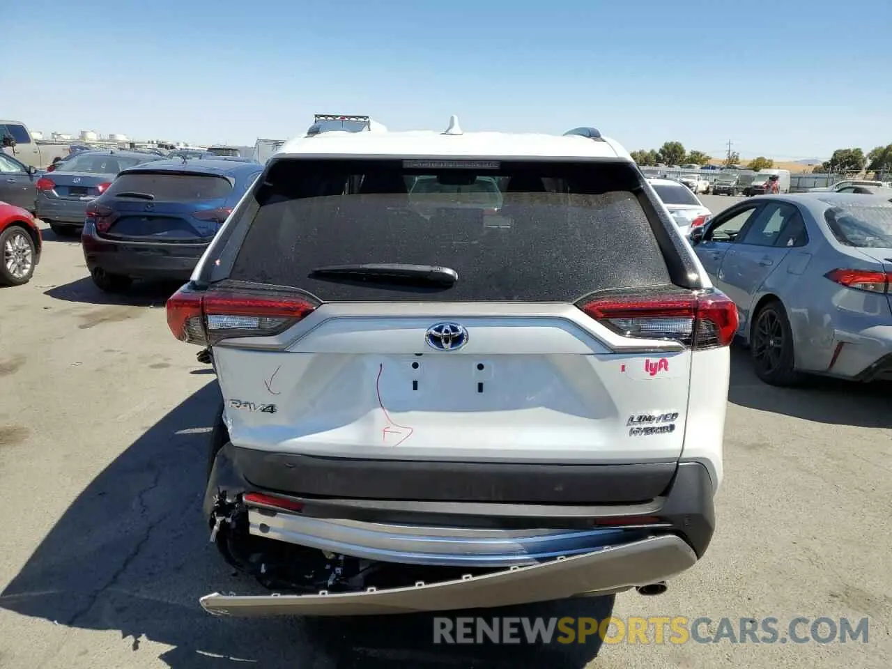 6 Photograph of a damaged car 2T3D6RFVXRW072663 TOYOTA RAV4 2024