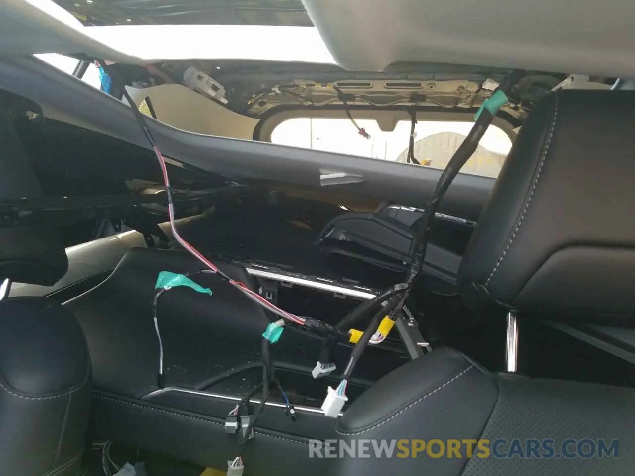 10 Photograph of a damaged car 2T3DWRFV4RW225408 TOYOTA RAV4 2024