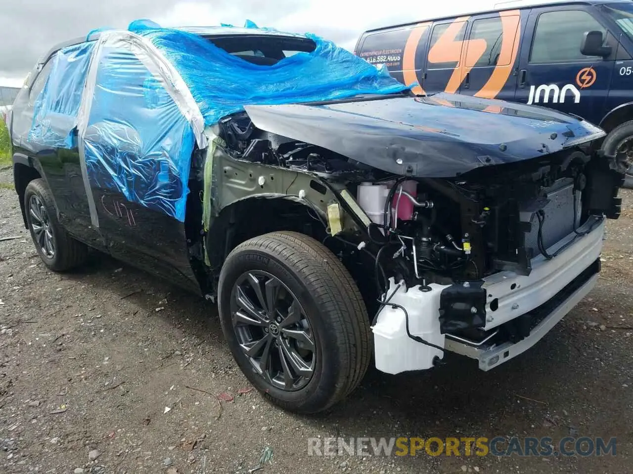 4 Photograph of a damaged car 2T3DWRFV4RW225408 TOYOTA RAV4 2024