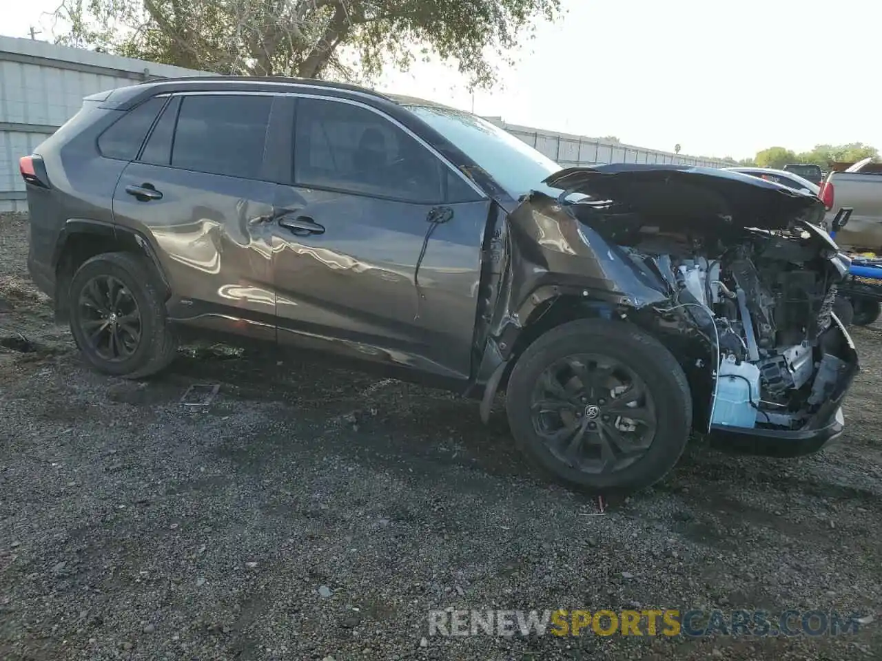 4 Photograph of a damaged car 2T3E6RFV1RW067498 TOYOTA RAV4 2024