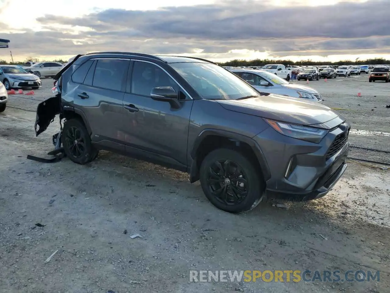 4 Photograph of a damaged car 2T3E6RFV2RW054405 TOYOTA RAV4 2024