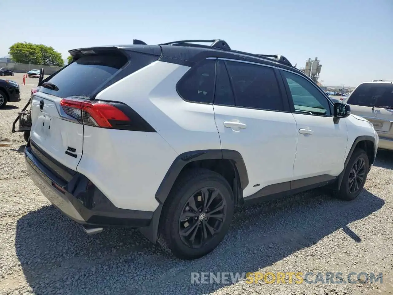 3 Photograph of a damaged car 2T3E6RFV5RW060909 TOYOTA RAV4 2024