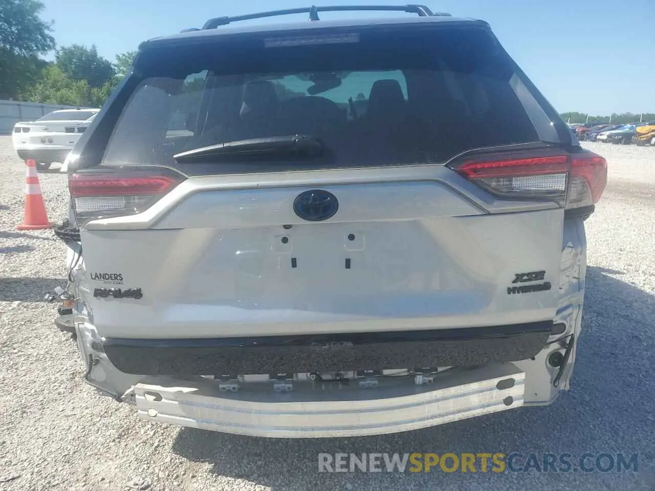 6 Photograph of a damaged car 2T3E6RFVXRW078872 TOYOTA RAV4 2024