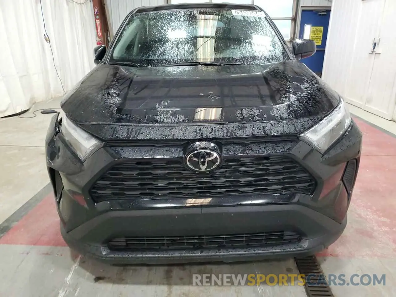 5 Photograph of a damaged car 2T3F1RFV0RC458596 TOYOTA RAV4 2024