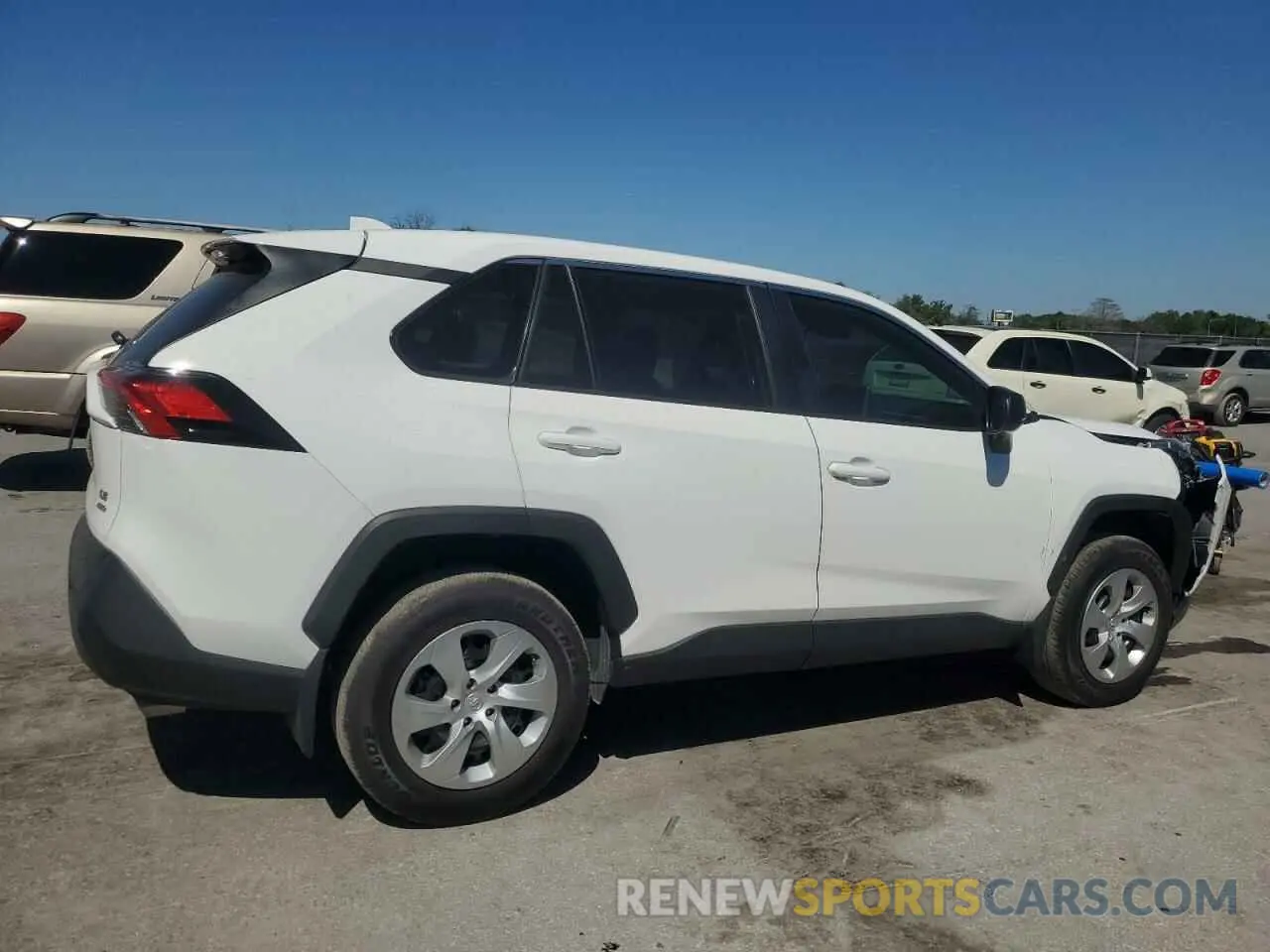 4 Photograph of a damaged car 2T3F1RFV0RC469033 TOYOTA RAV4 2024