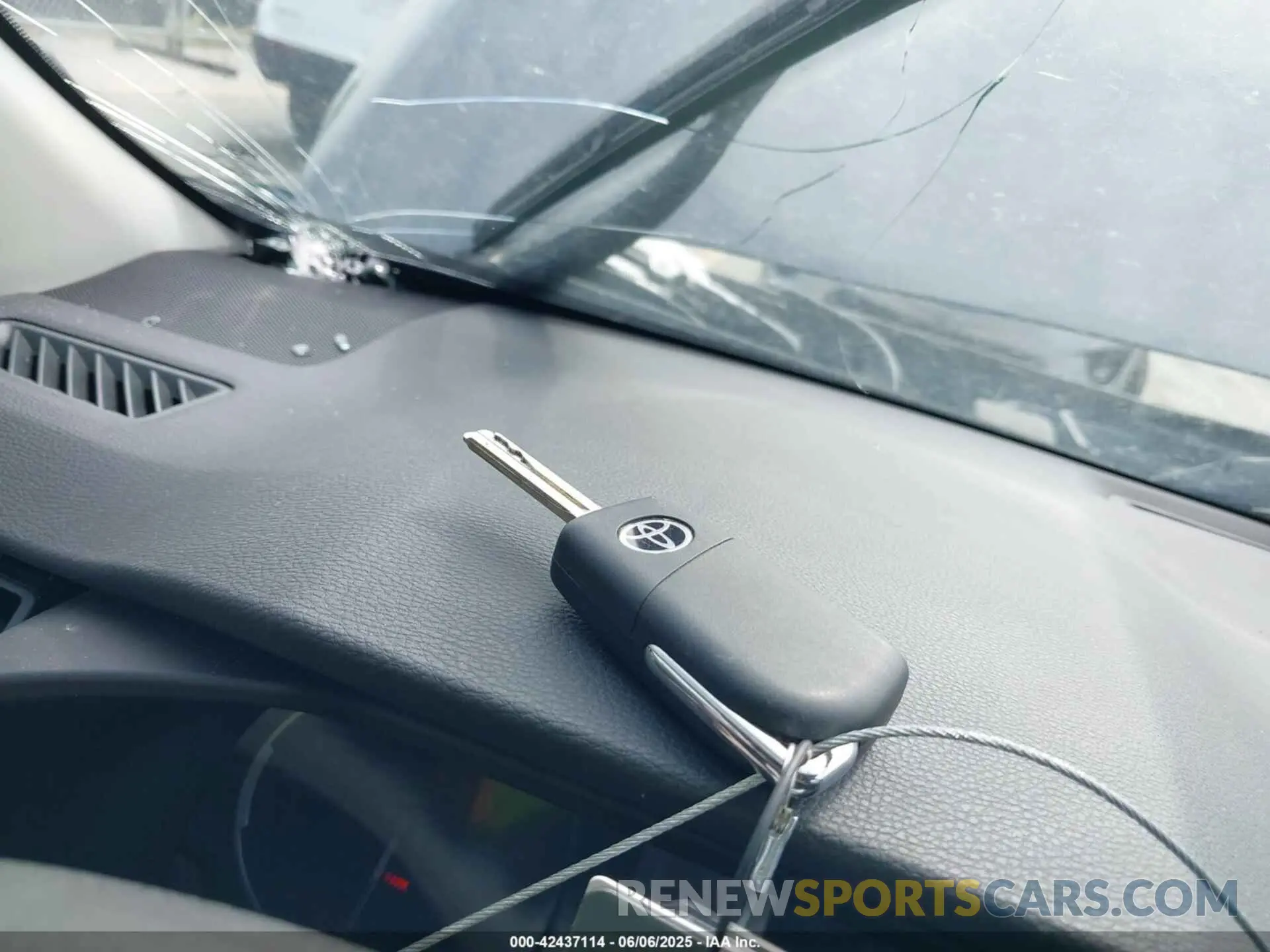 11 Photograph of a damaged car 2T3F1RFV0RW448651 TOYOTA RAV4 2024