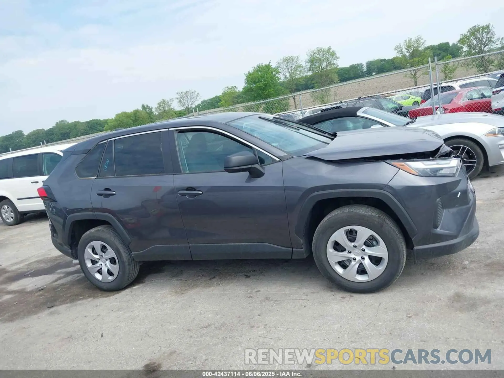 13 Photograph of a damaged car 2T3F1RFV0RW448651 TOYOTA RAV4 2024