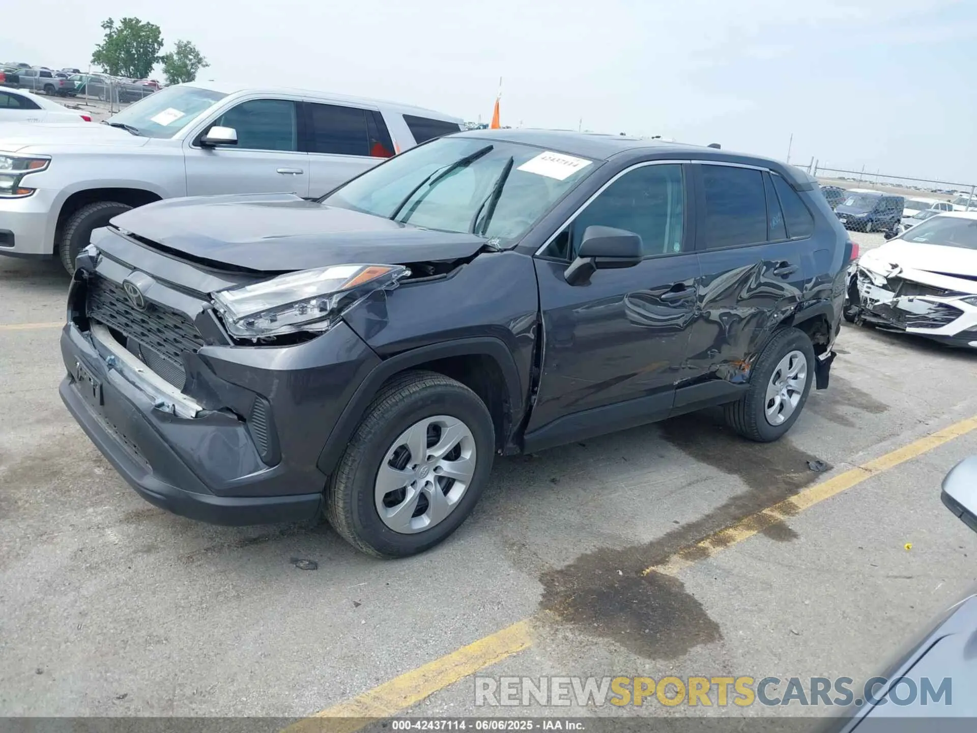 2 Photograph of a damaged car 2T3F1RFV0RW448651 TOYOTA RAV4 2024