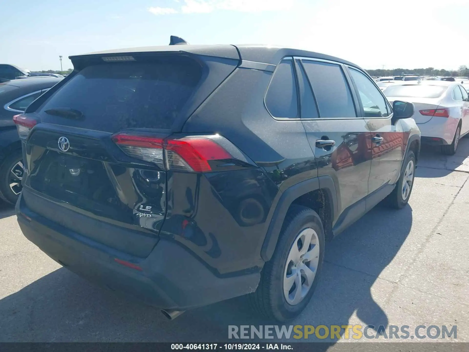 4 Photograph of a damaged car 2T3F1RFV2RC427043 TOYOTA RAV4 2024