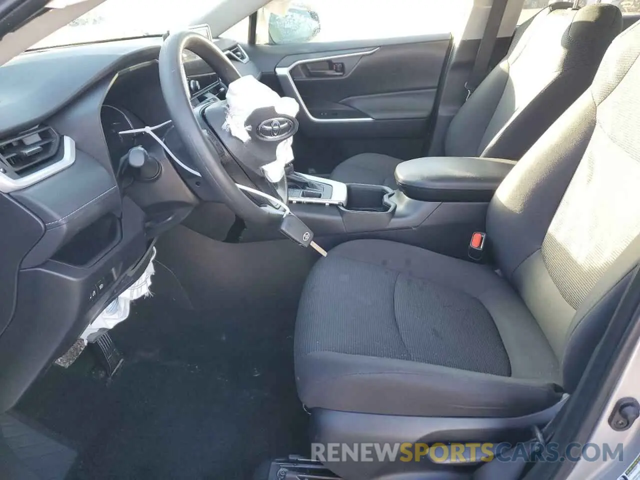 7 Photograph of a damaged car 2T3F1RFV2RC458969 TOYOTA RAV4 2024