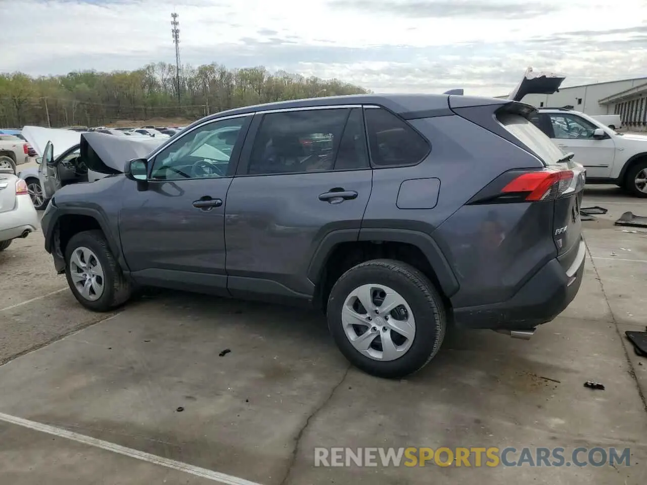 2 Photograph of a damaged car 2T3F1RFV3RC429478 TOYOTA RAV4 2024