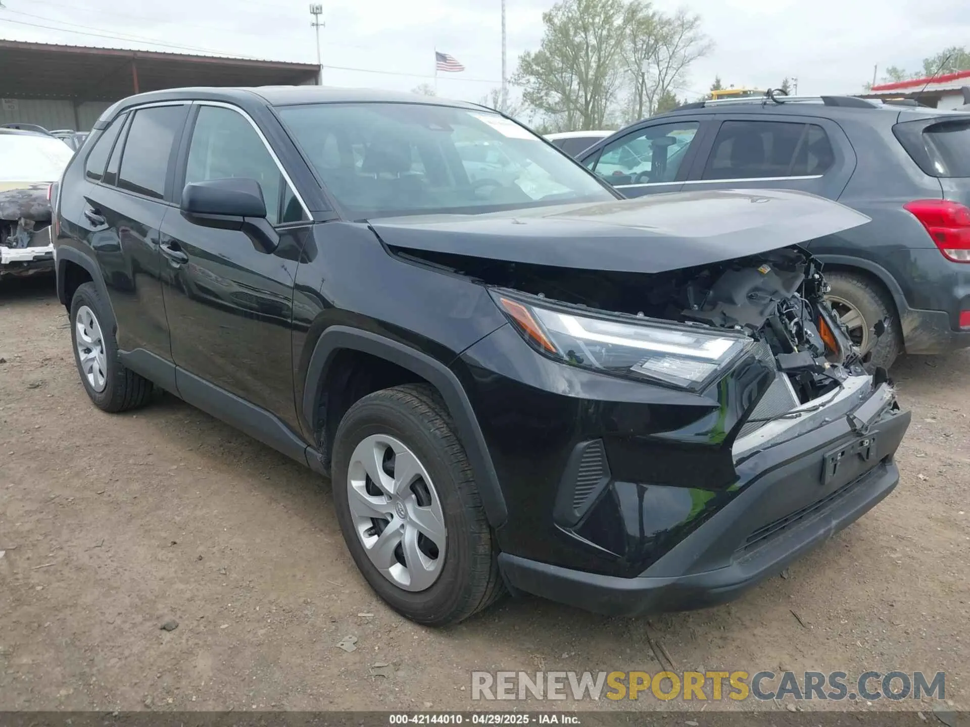 1 Photograph of a damaged car 2T3F1RFV4RW446031 TOYOTA RAV4 2024