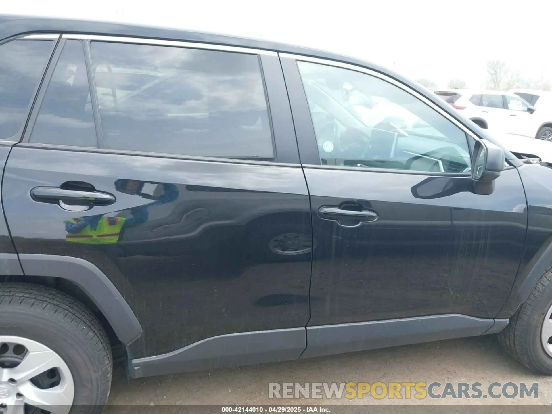 13 Photograph of a damaged car 2T3F1RFV4RW446031 TOYOTA RAV4 2024