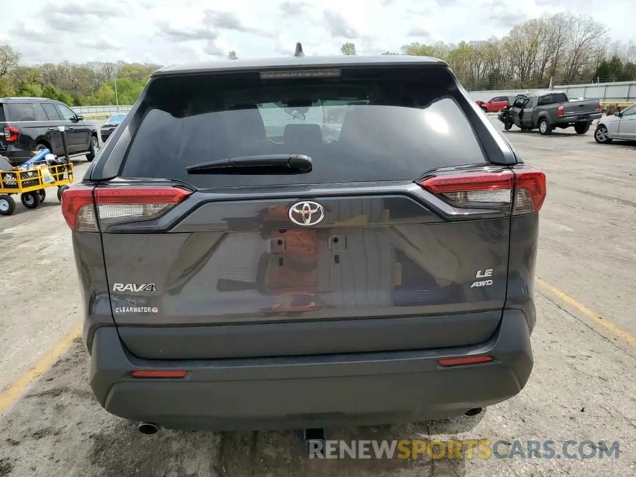 6 Photograph of a damaged car 2T3F1RFV4RW453478 TOYOTA RAV4 2024