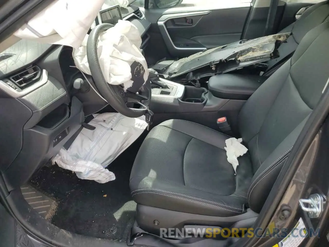 7 Photograph of a damaged car 2T3F1RFV4RW453478 TOYOTA RAV4 2024