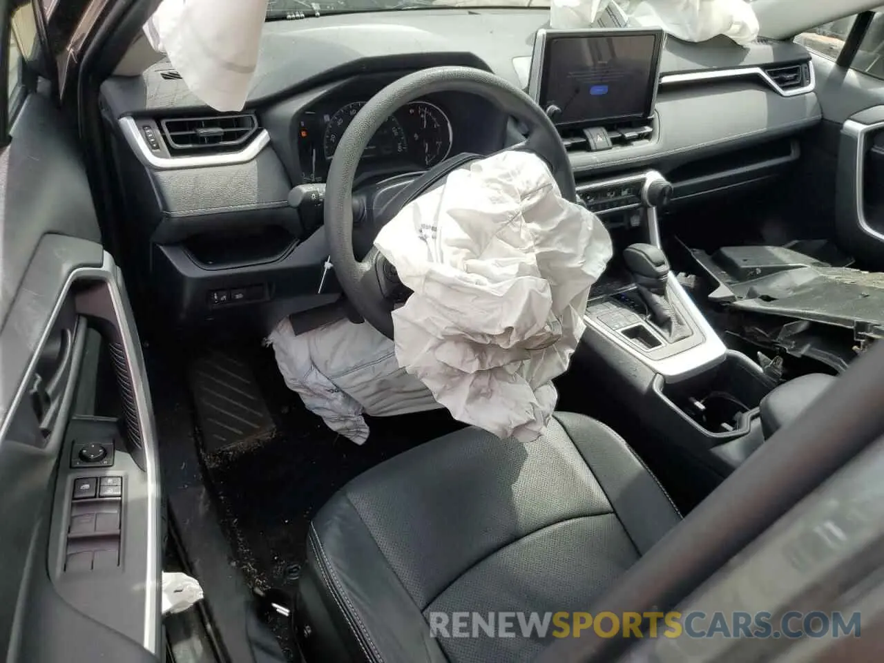 8 Photograph of a damaged car 2T3F1RFV4RW453478 TOYOTA RAV4 2024