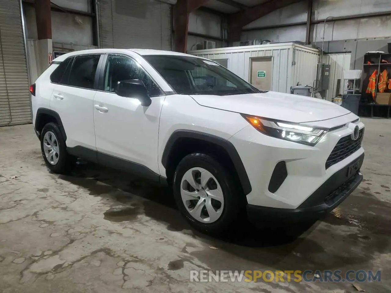 4 Photograph of a damaged car 2T3F1RFV4RW468174 TOYOTA RAV4 2024